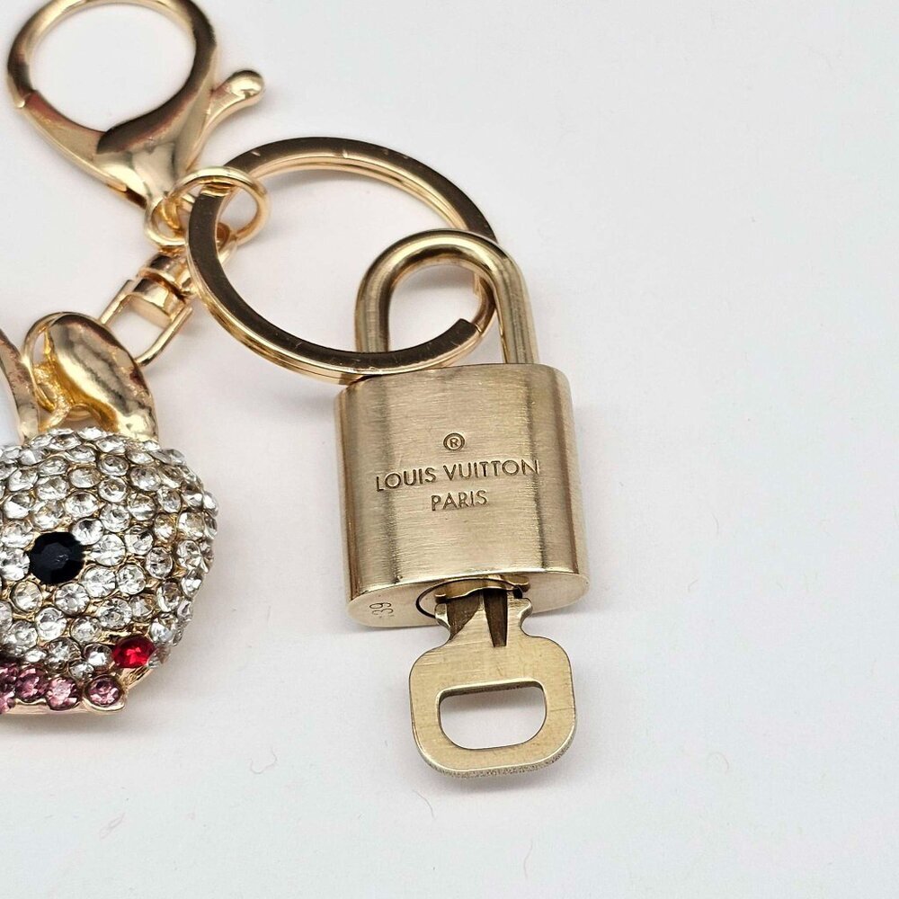 Louis Vuitton Gold Padlock 🔒 Key Set Authentic LV w/ Unbranded Rabbit Keychain - Picture 6 of 9